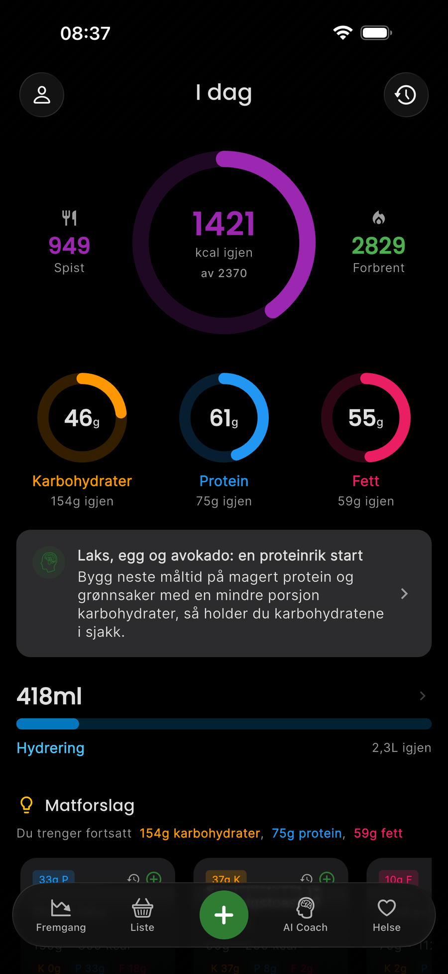Kalorietelleren AI Food Coach på iPhone: dagens kaloriring med kcal igjen, spist og forbrent, ringer for karbohydrater, protein og fett og et tips fra AI Coach